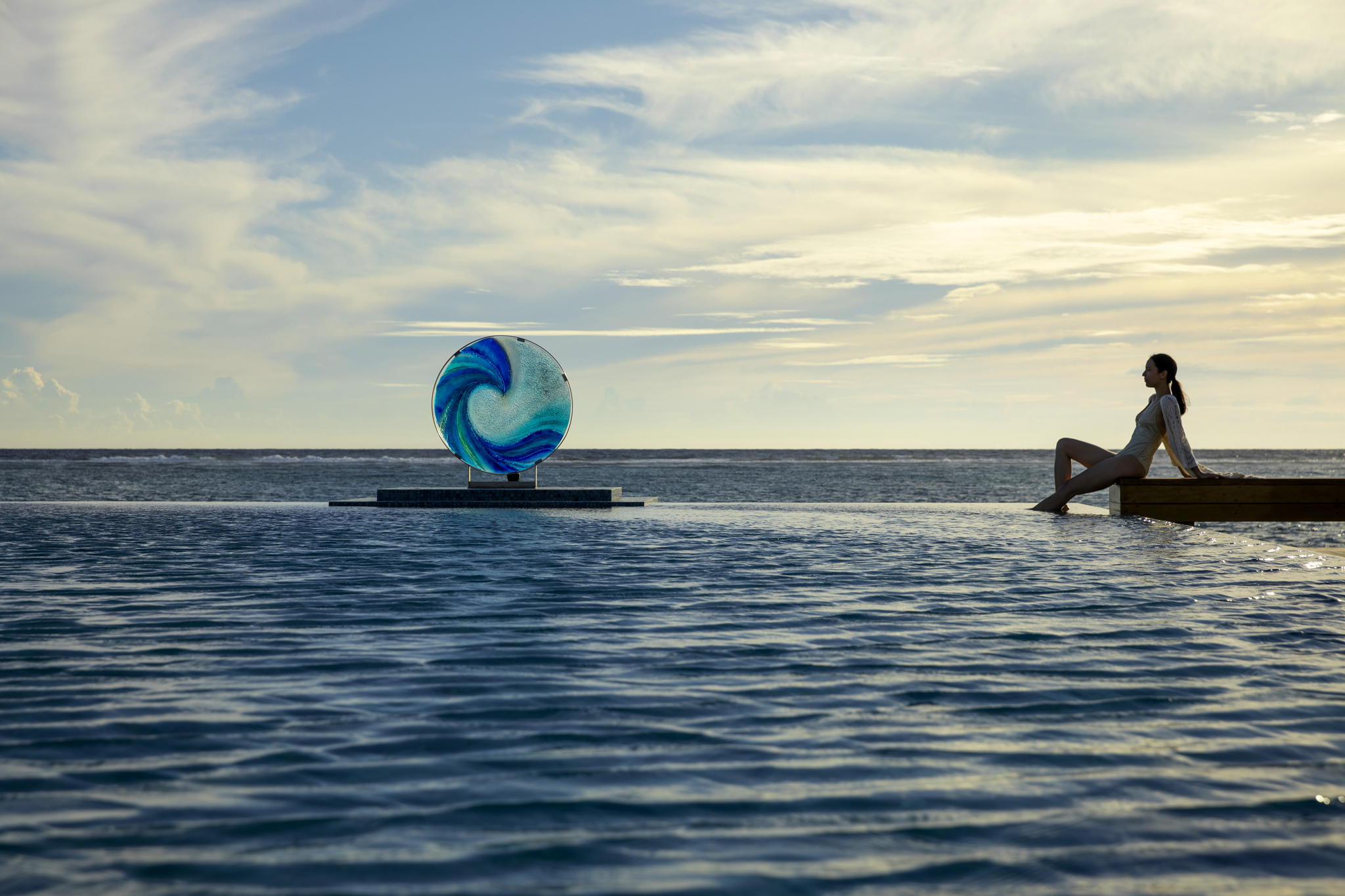 40_Infinity Pool-Sol Rising