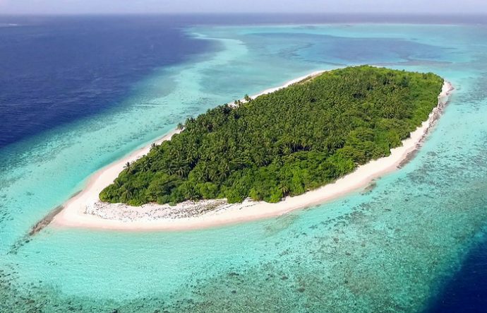 Fares-Island-Maldives-690x443