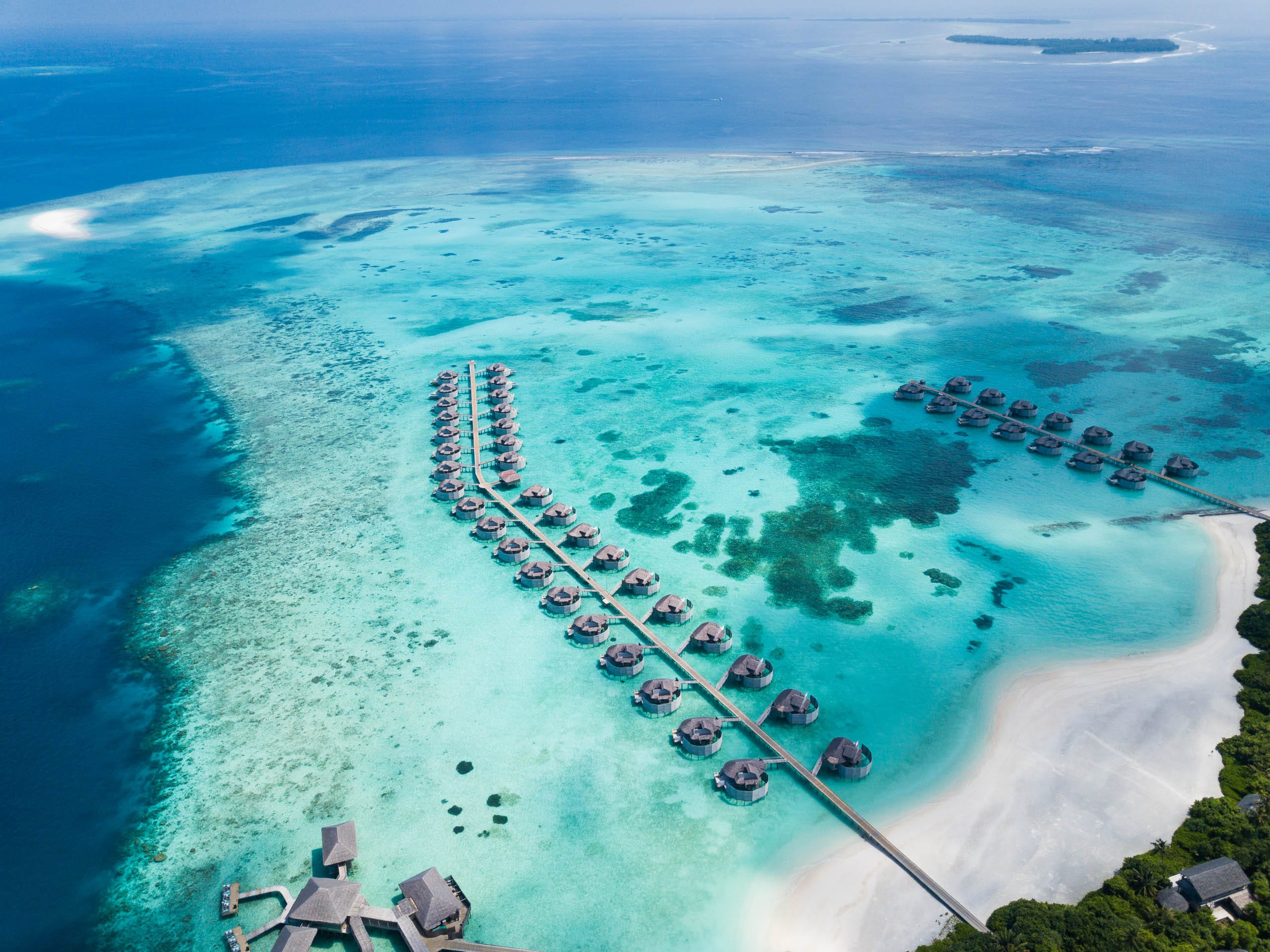 laamu-maldives-six-senses-laamu-villas-drone