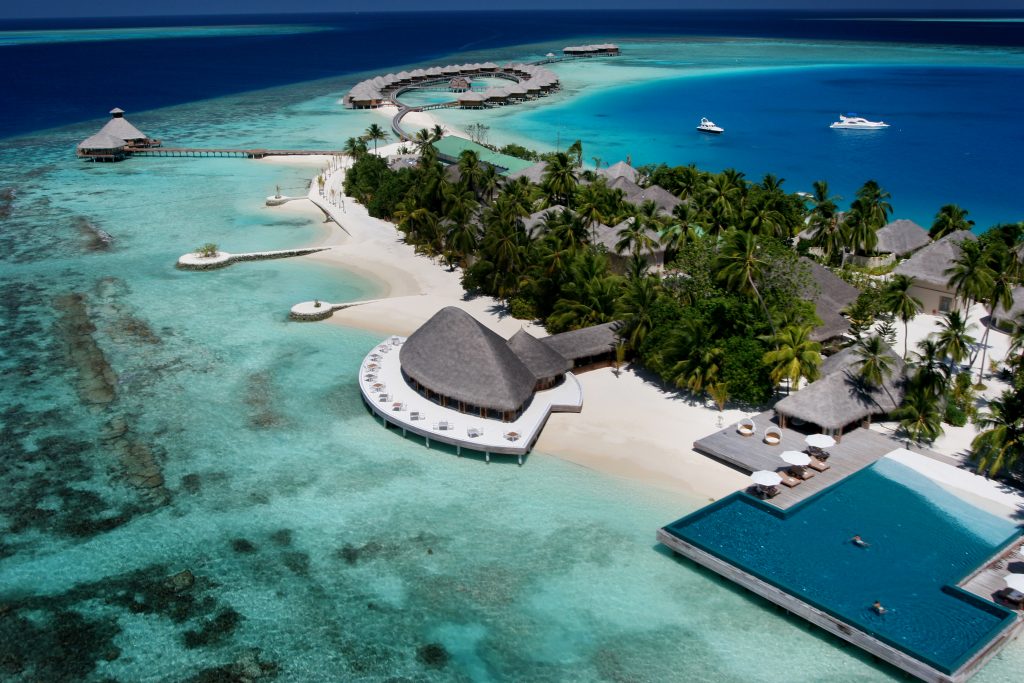 Huvafen Fushi Ariel Island 2