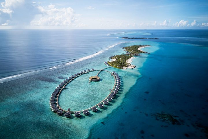 Ritz Carlton Maldives Service charge