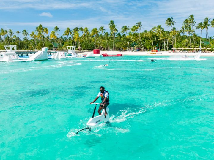 Bike Across Maldives Lagoons on the Manta5 Hydrofoiler XE 1