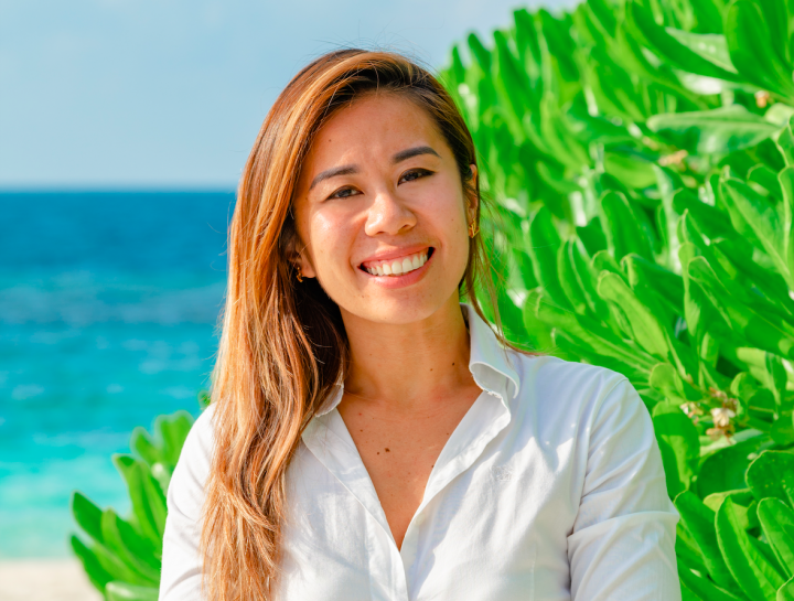 Constance Chang, W Maldives