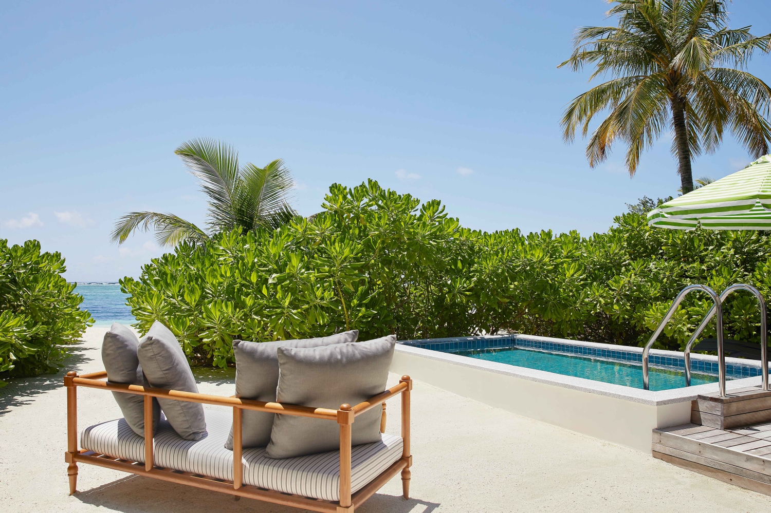batch_Le Meridien Maldives Resort & Spa_Two Bedroom Beach Villa with Pool_Pool_Detail