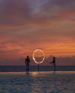 The Ritz Carlton Maldives, Fari Islands Sunset Moment 2