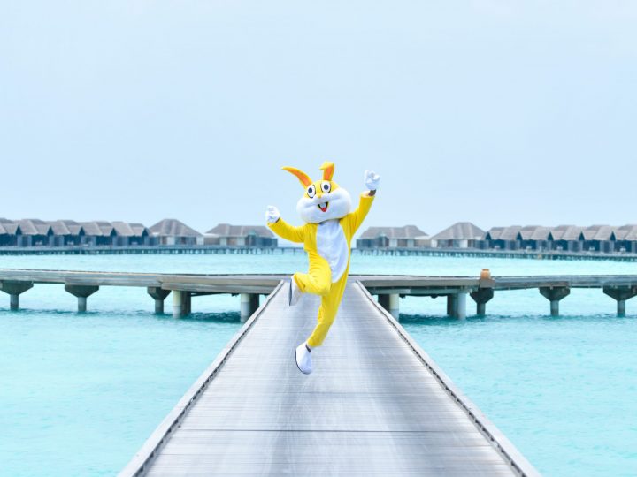 Easter Bunny At Over Water Pool Villa Jetty Anantara Kihavah Maldives Villas
