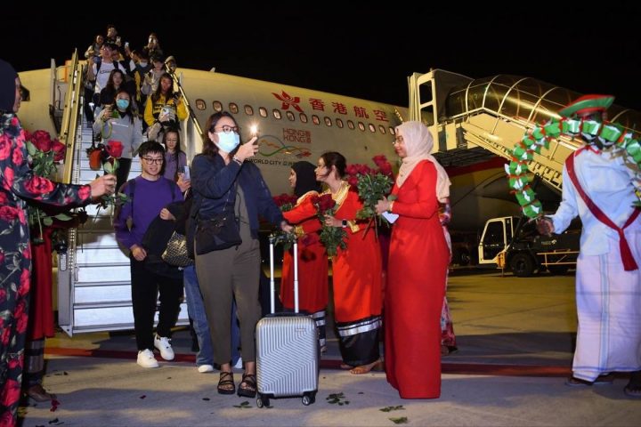 Hong Kong Airlines Arrival