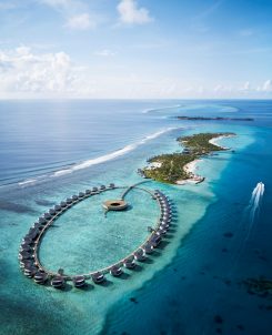 The Ritz Carlton Maldives, Fari Islands Aerial Boat