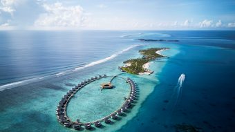 The Ritz Carlton Maldives, Fari Islands Aerial Boat