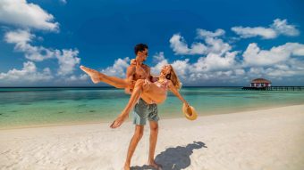 Ozen Life Maadhoo Lifestyle Couple On Beach 12 (exp 01.2029)