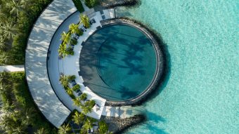 Batch The Ritz Carlton Maldives, Fari Islands Eau Bar Pool