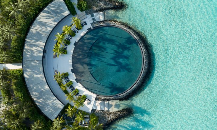 Batch The Ritz Carlton Maldives, Fari Islands Eau Bar Pool