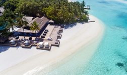 Sheraton Maldives Full Moon Resort And Spa Anchorage Bar