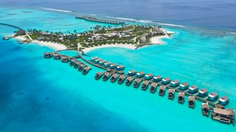 Batch Hrhm Aerial Waterbungalows Island