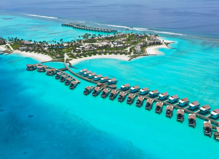 Batch Hrhm Aerial Waterbungalows Island