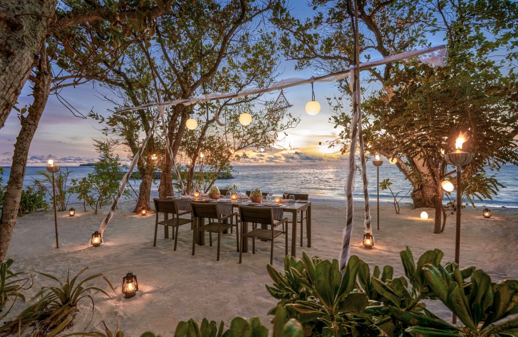 Mldal Alila Kothaifaru Maldives Group Dinner Set Up