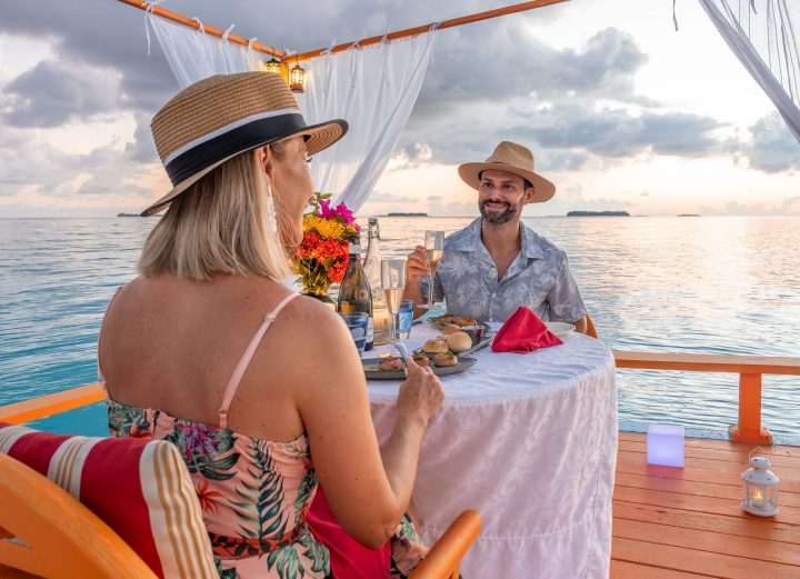 Angsana Velavaru Destination Dining Vdeck
