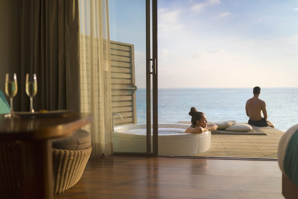 06 Crf Premium Deluxe Spa Water Villa 06