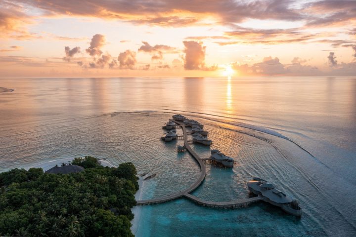 Soneva Fushi Sunrise At The Water Retreats Image Credit Julia Neeson @julesandbeyond For Soneva.