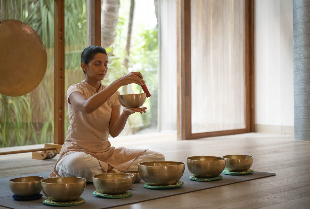 Chakra Yoga (indoor) 02