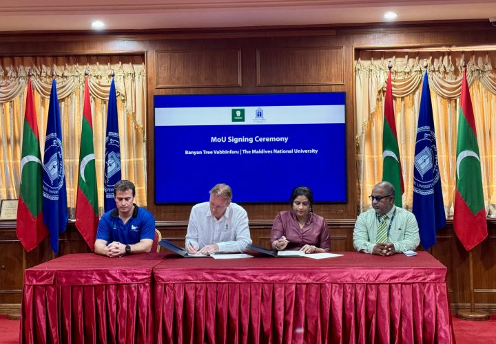 Mou Signing Between Banyan Tree Vabbinfaru And Mnu