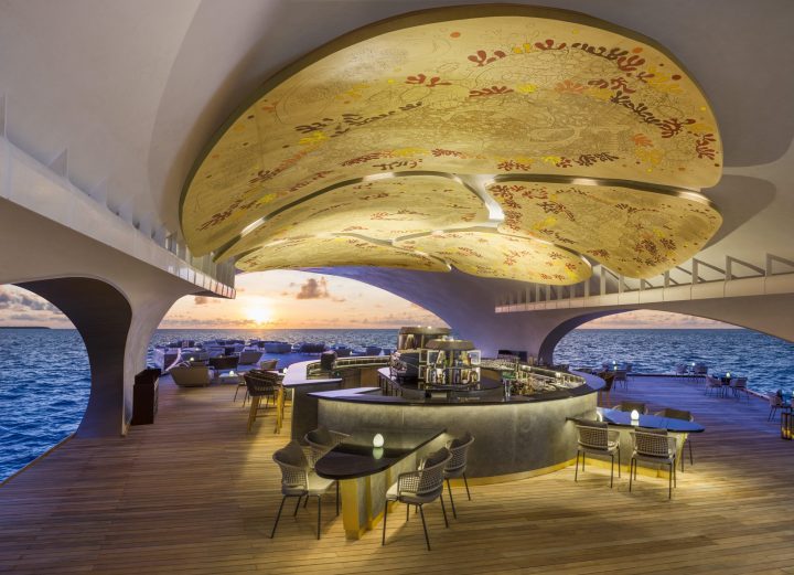 Strmlexrcl 206212 Whale Bar Mural And Bar