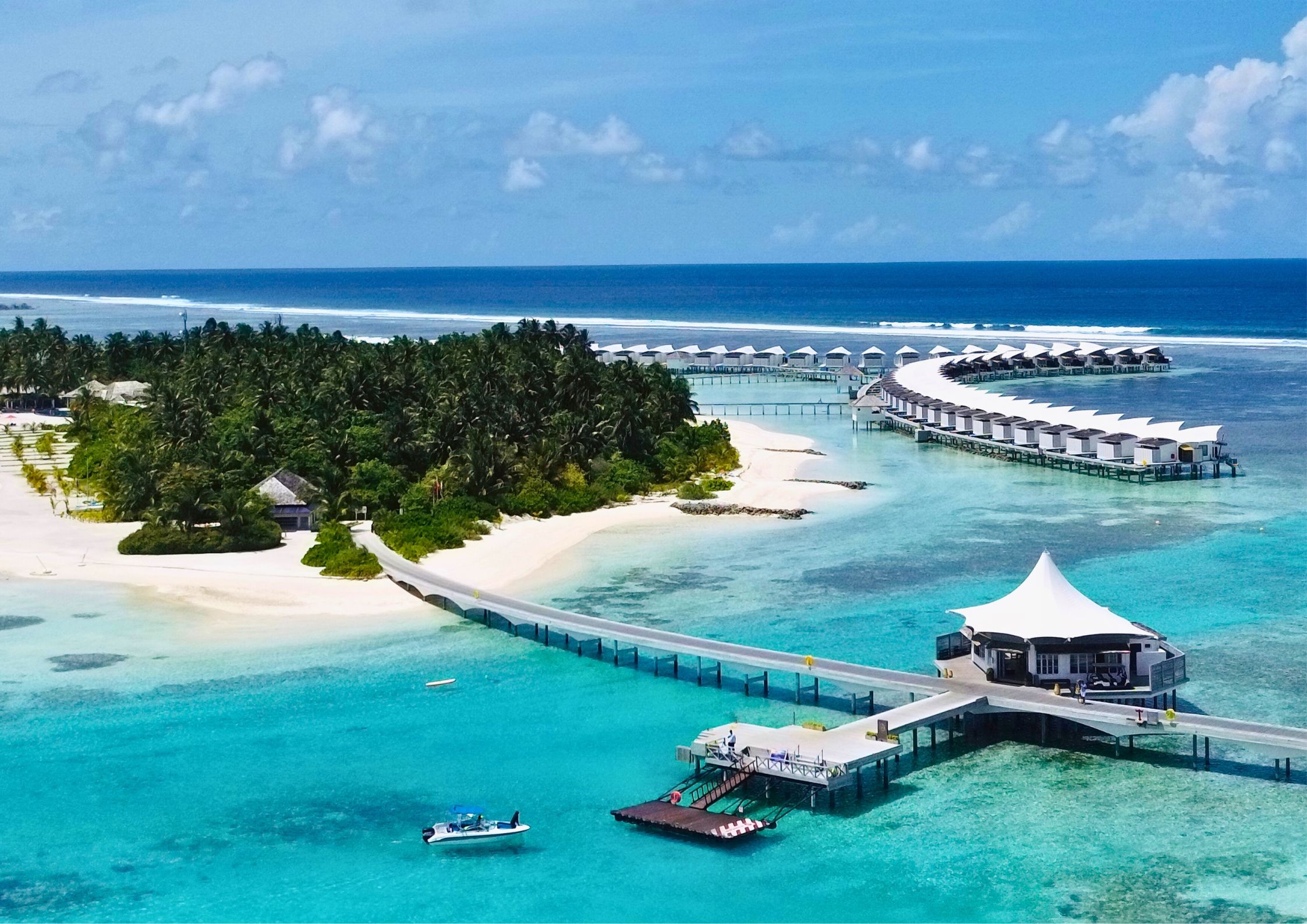Cinnamon Hakuraa Huraa Maldives elevates to five-star adults only island retreat