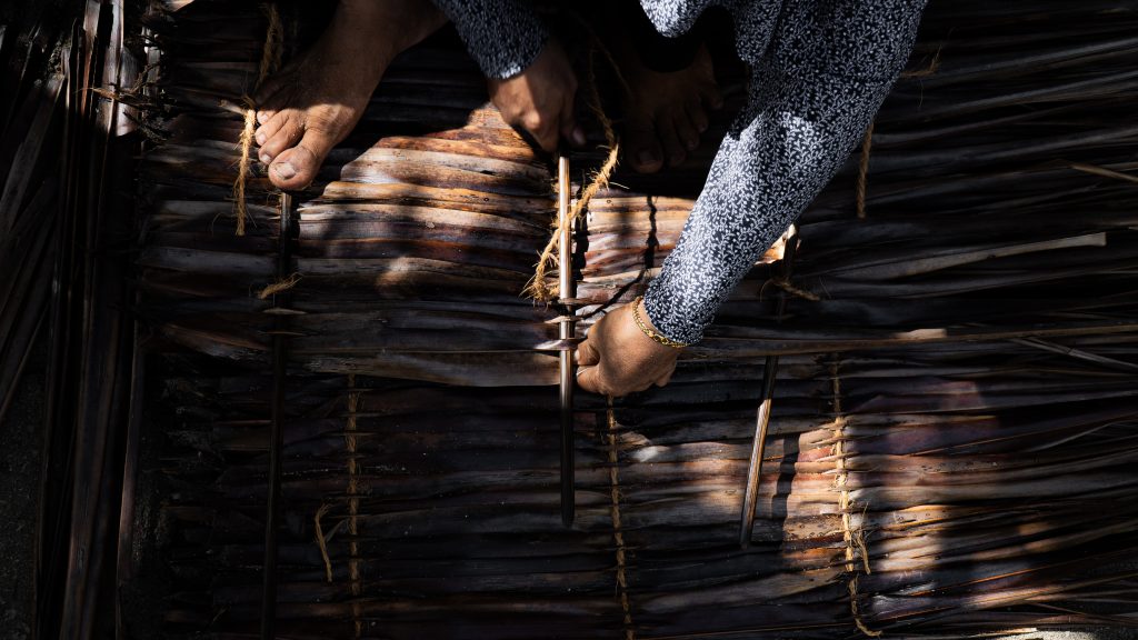 Coconut,leaves,joining,by,maldives,women, ,traditional,crafts.,coconut