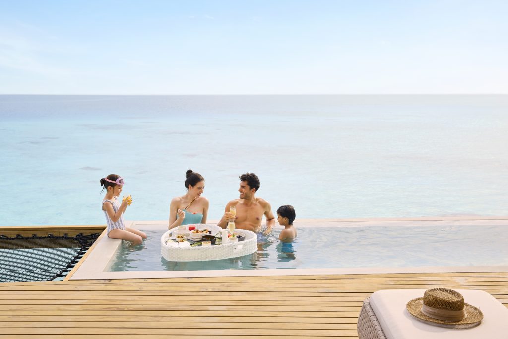 07 Cmlm Mirage Overwater Sunset Pool Villa 03 (4)