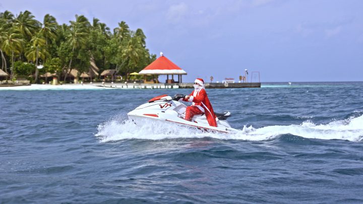 Festive Splash At Dhawa Ihuru