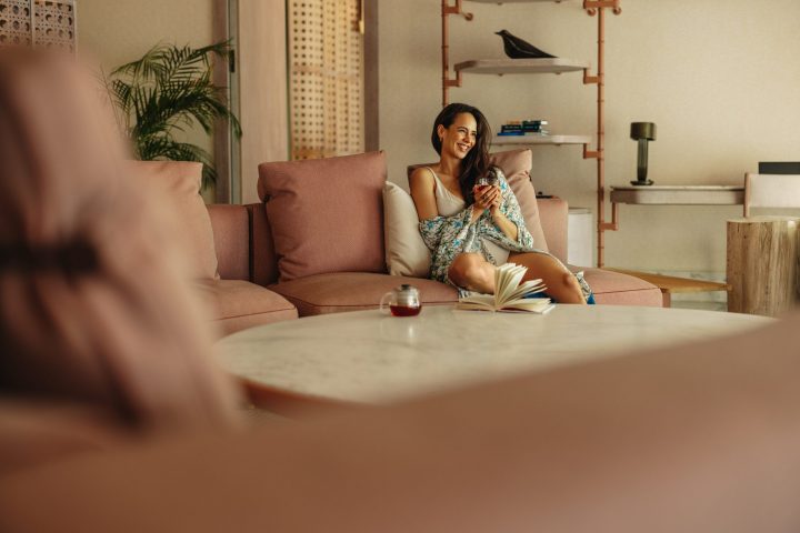 Joali Being – Well Living Spaces – Three Bedroom Wellbeing Beach Residence Living Room Lifestyle 3 (1)