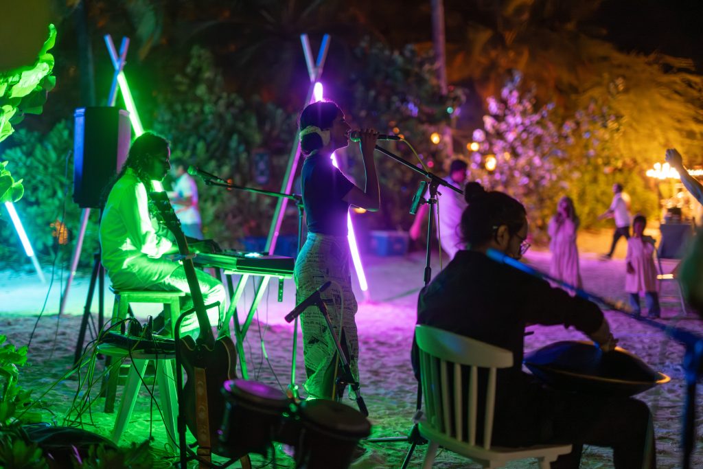 Live Entertainment At Unscripted Buffet