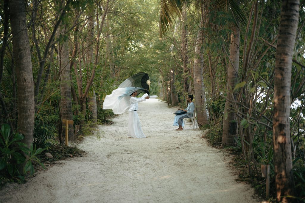 Live Entertainment By Alikko And Amny