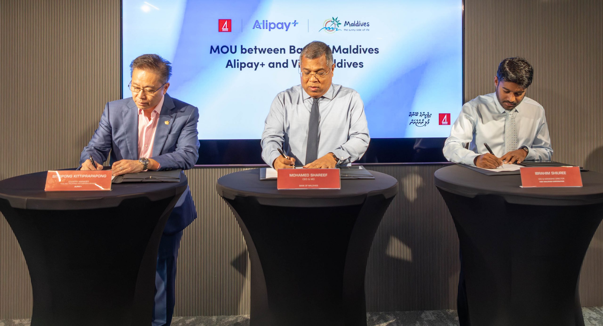 Bank of Maldives signs strategic agreements with Alipay+ and Visit Maldives