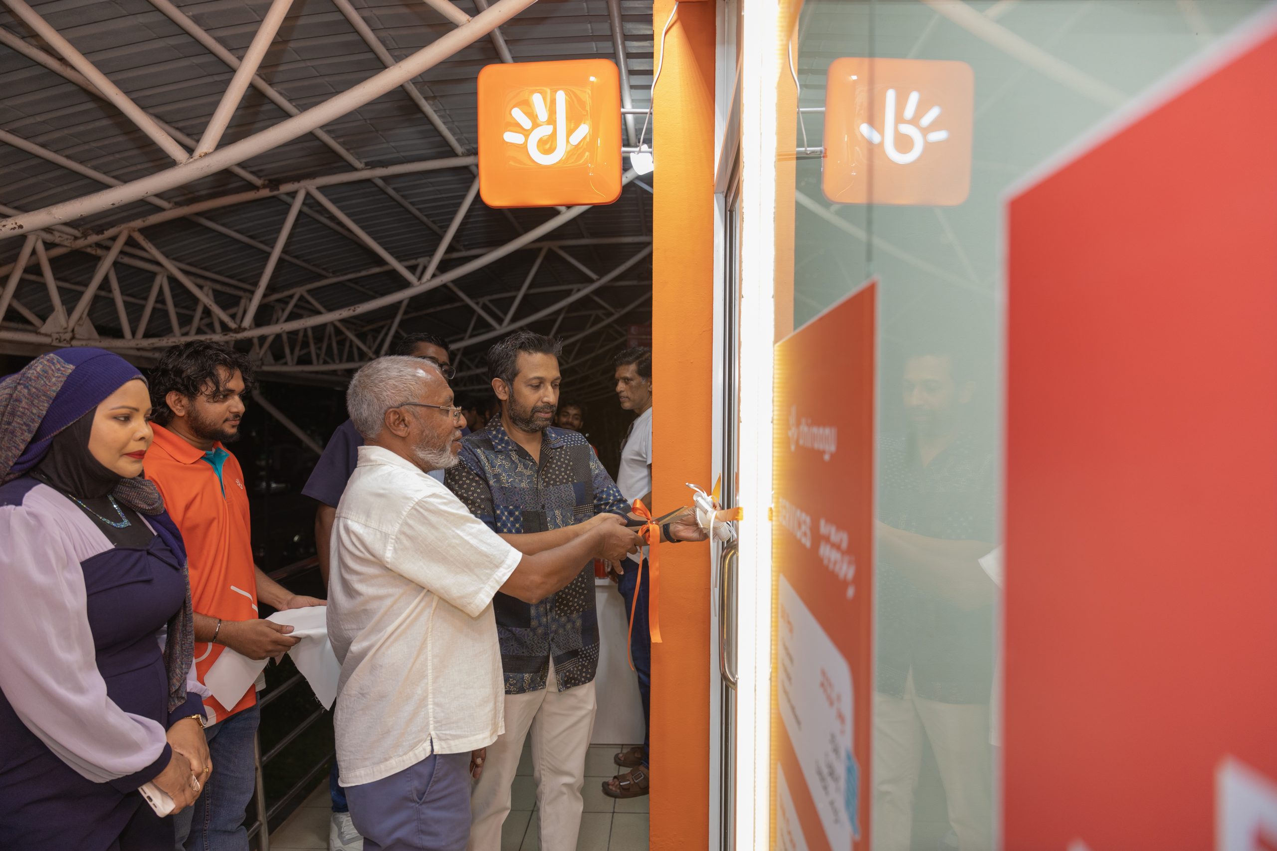 Dhiraagu opens new partner shop in Hulhumalé