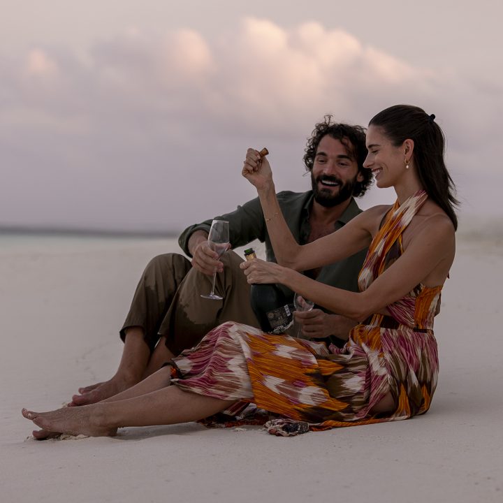 MIL Couple Beach Champagne Sunset3