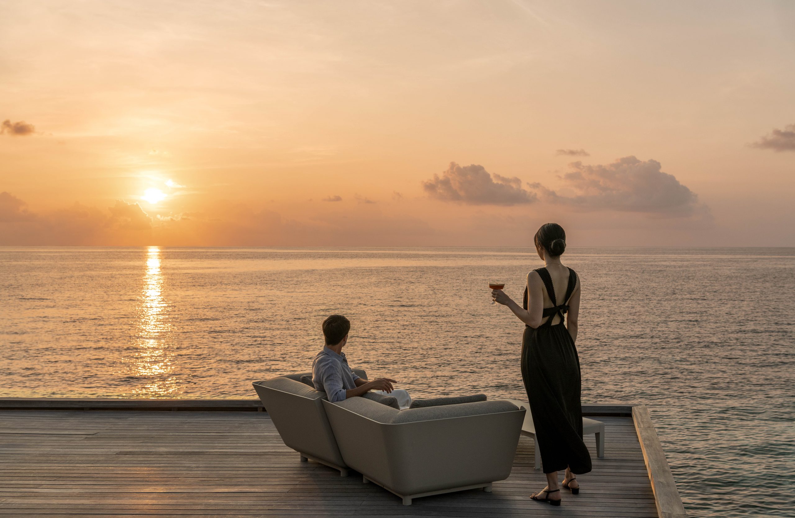 St. Regis Maldives Vommuli Resort partners with IVAR Jewellery for romantic Valentine’s experience