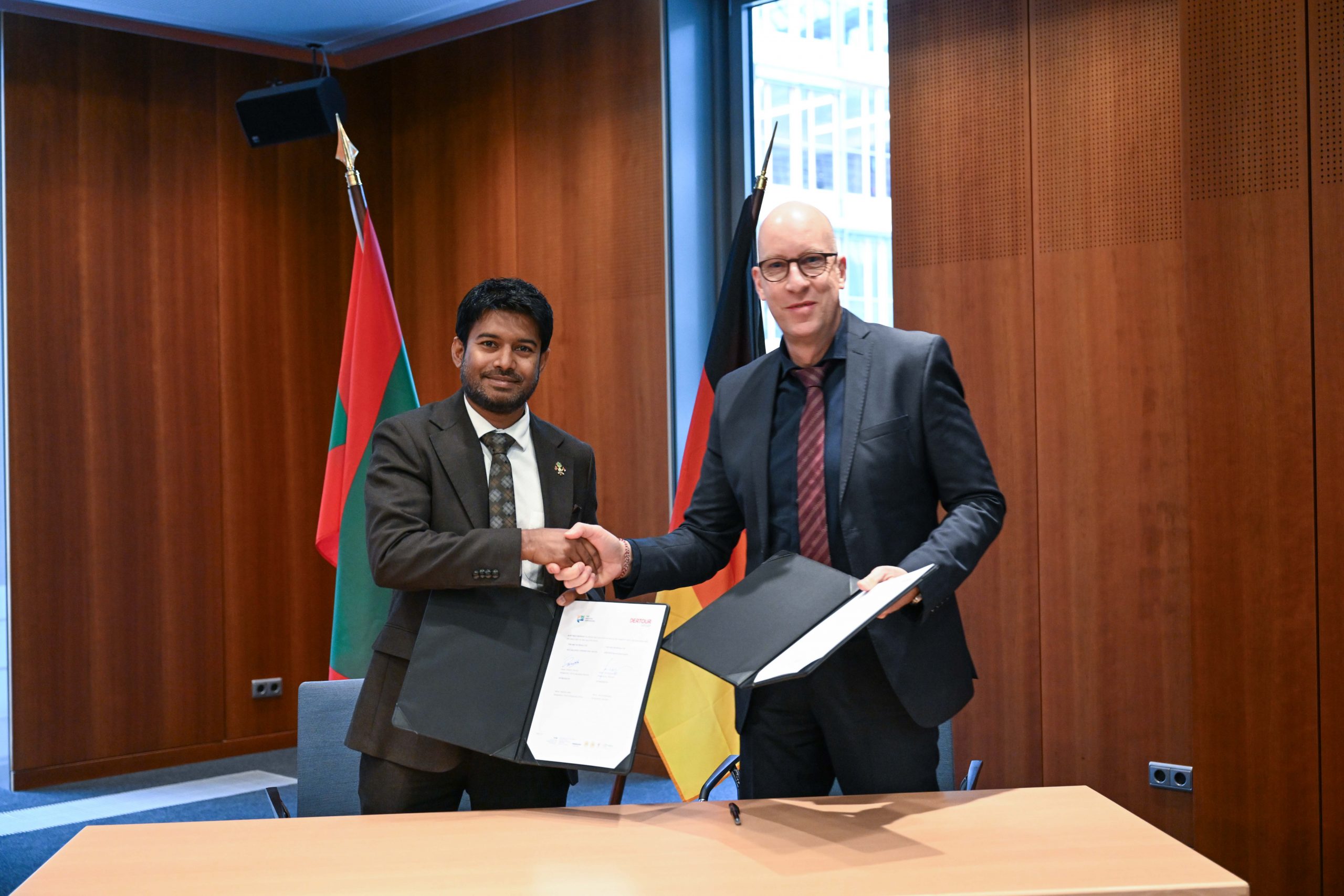 Visit Maldives signs MoU with DERTOUR Deutschland to boost German arrivals, market investments