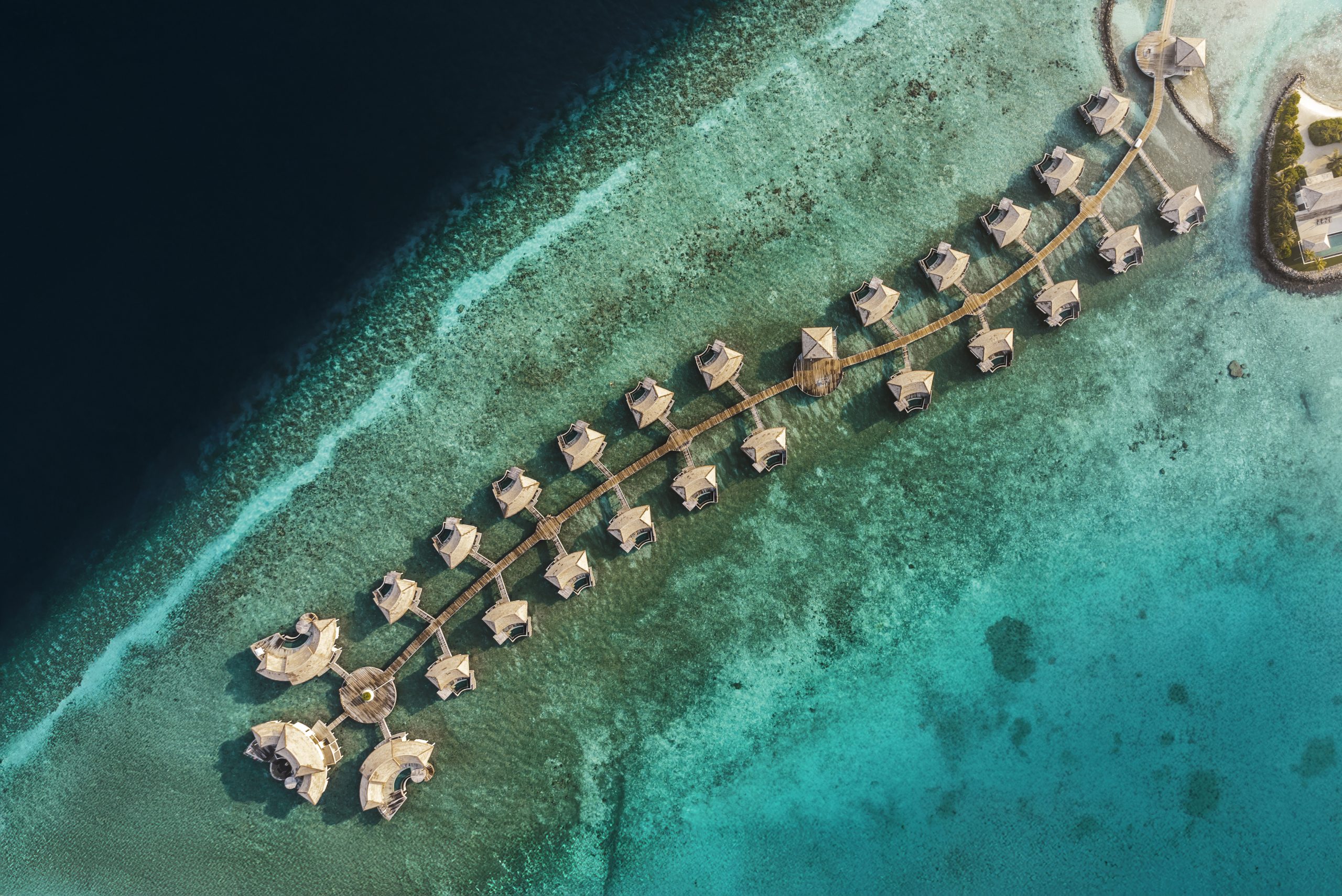 InterContinental Maldives Maamunagau unveils 2026 Manta Retreat Programme