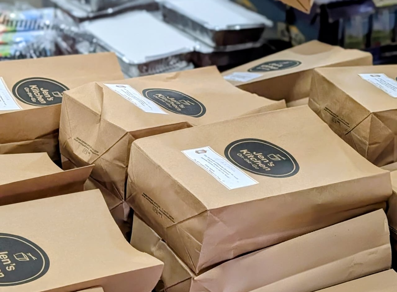 JEN Maldives by Shangri-La distributes iftar packs as part of Ramadan community initiative