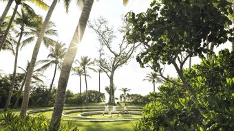 The Ritz Carlton Maldives, Fari Islands Experiences Sunrise Yoga