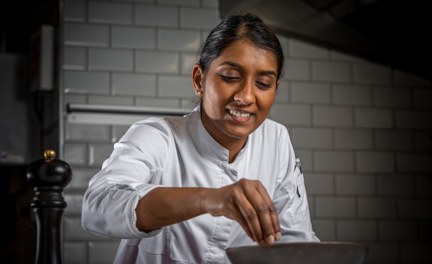 662686 Chef Kelly Rangama, bringing creativity and precision to every dish 512aa7 original