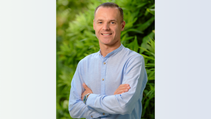 Untitled (2000 x 900 px)