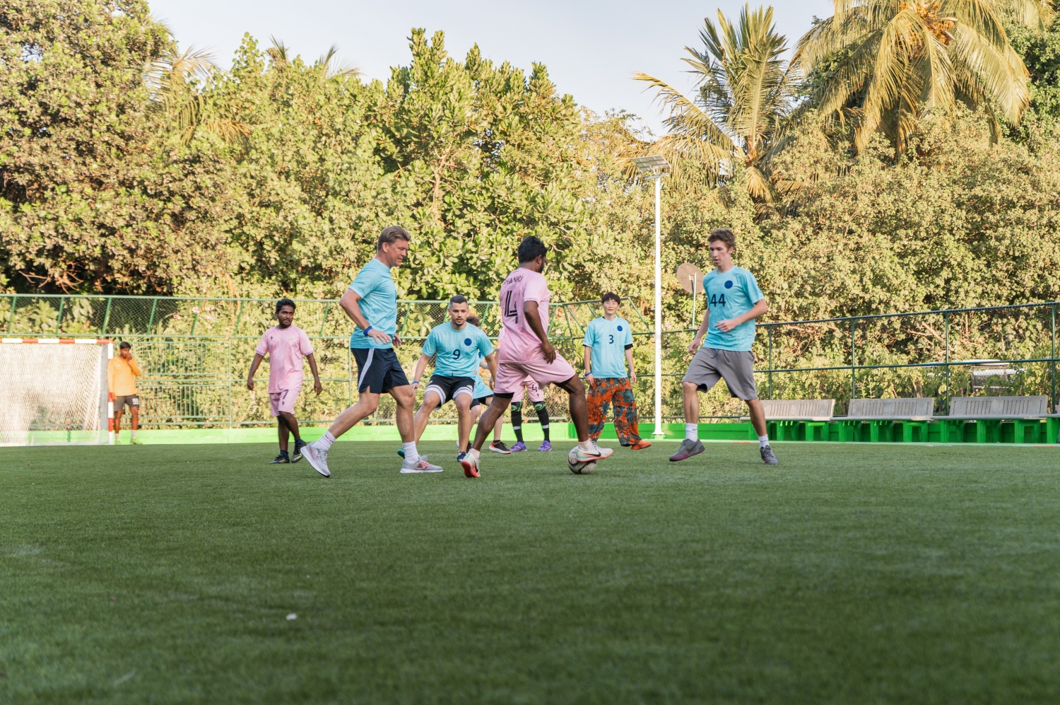 Sirru Fen Fushi hosts football legend Marcus Allbäck for week-long programme