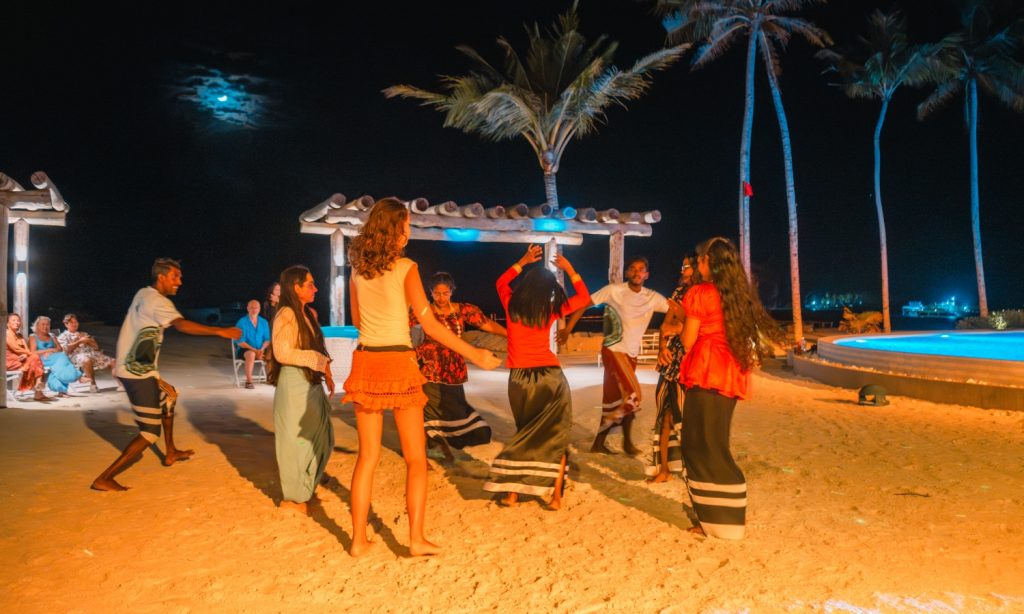 Batch Joy Island Maldives Joy Anniversary Night Entertainment (8)