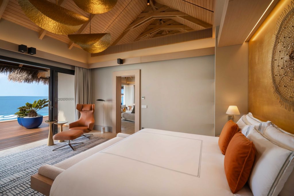 Batch Velaa Private Island Ocean Pool House Bedroom