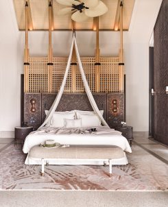 Luxury Beach Villa with Pool Bed