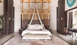 Luxury Beach Villa with Pool Bed