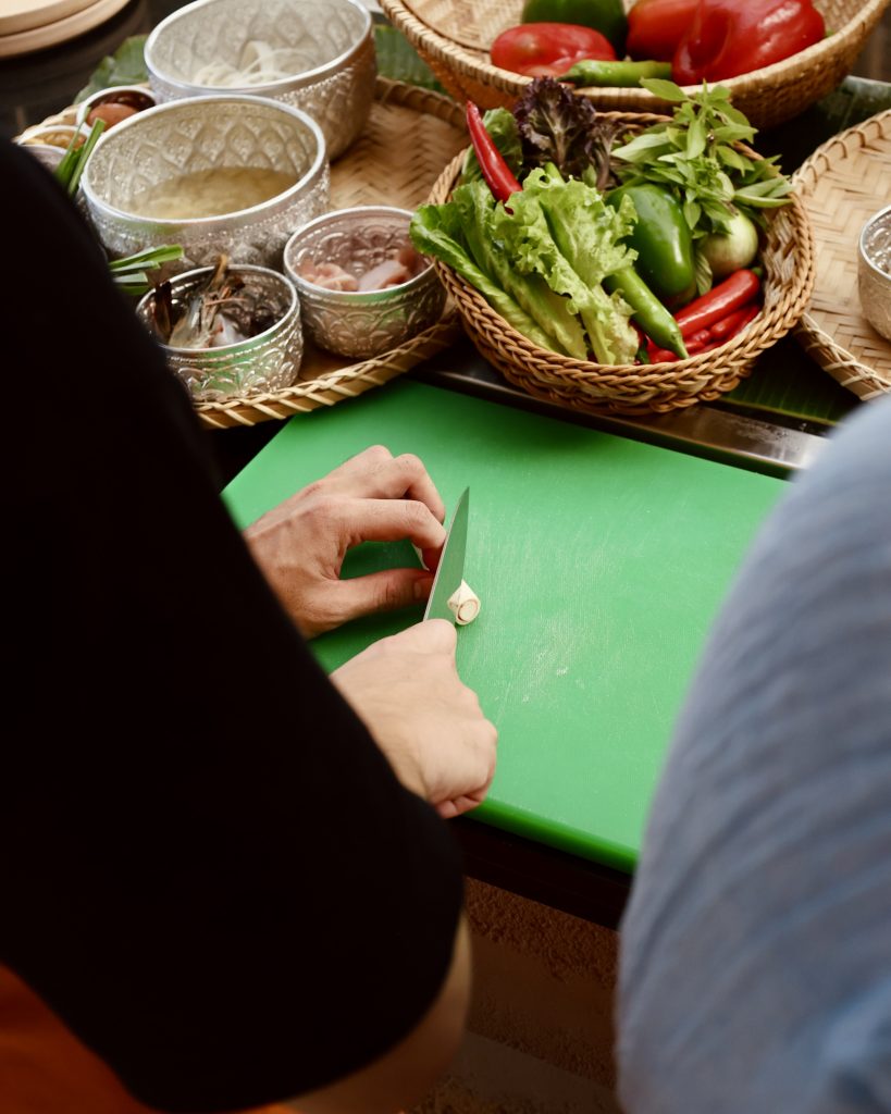 Thai signature cooking techniques and spices (1)