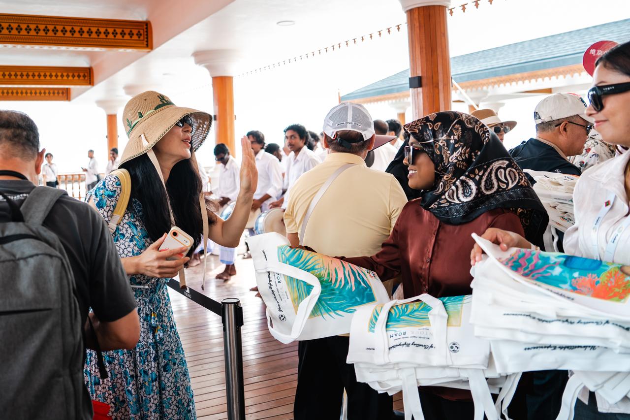 Maldives marks arrival of first Chinese cruise ship